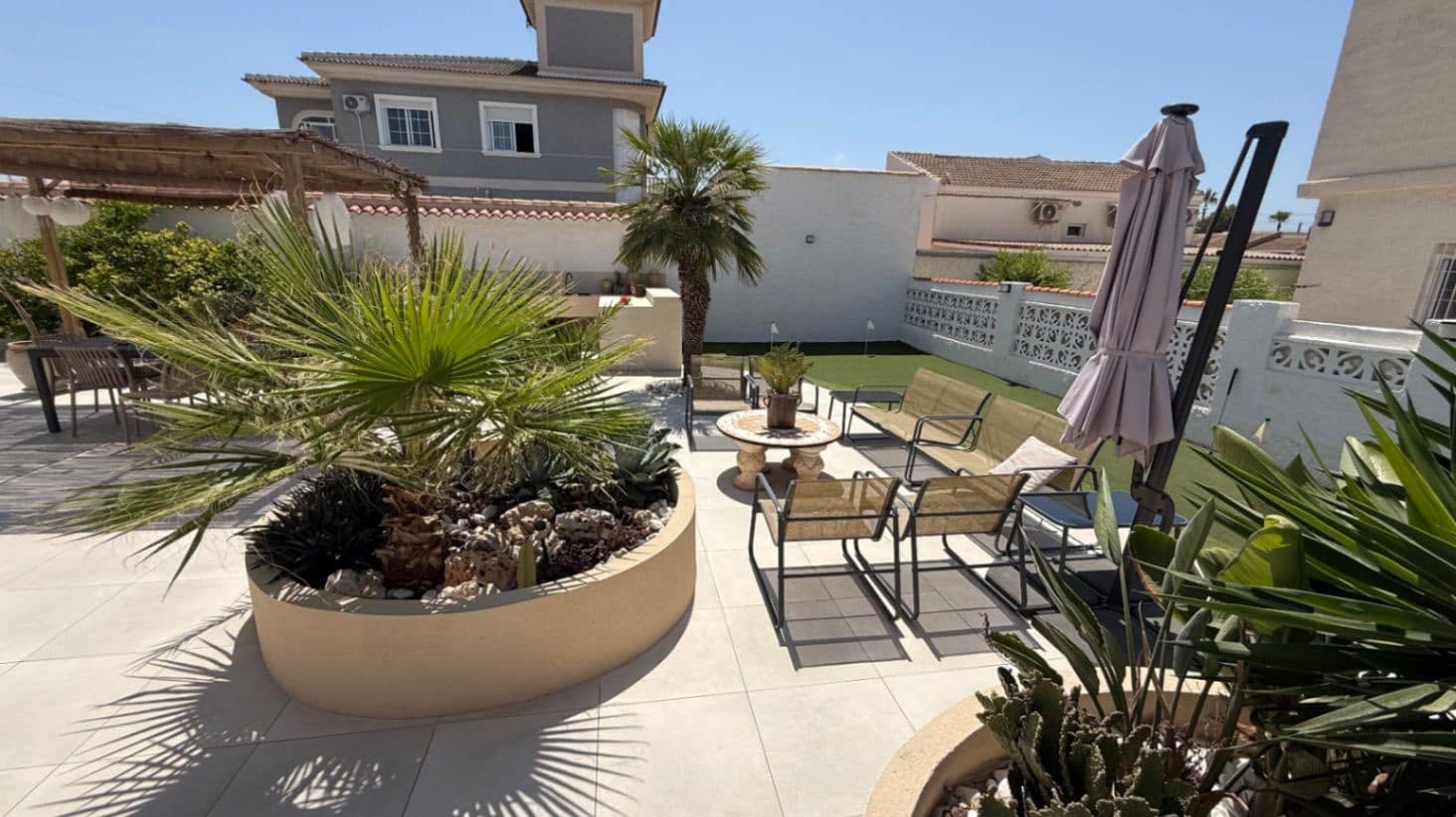 3 bedroom Villa for sale in Torrevieja - € 645,000 (Ref: 10106857)