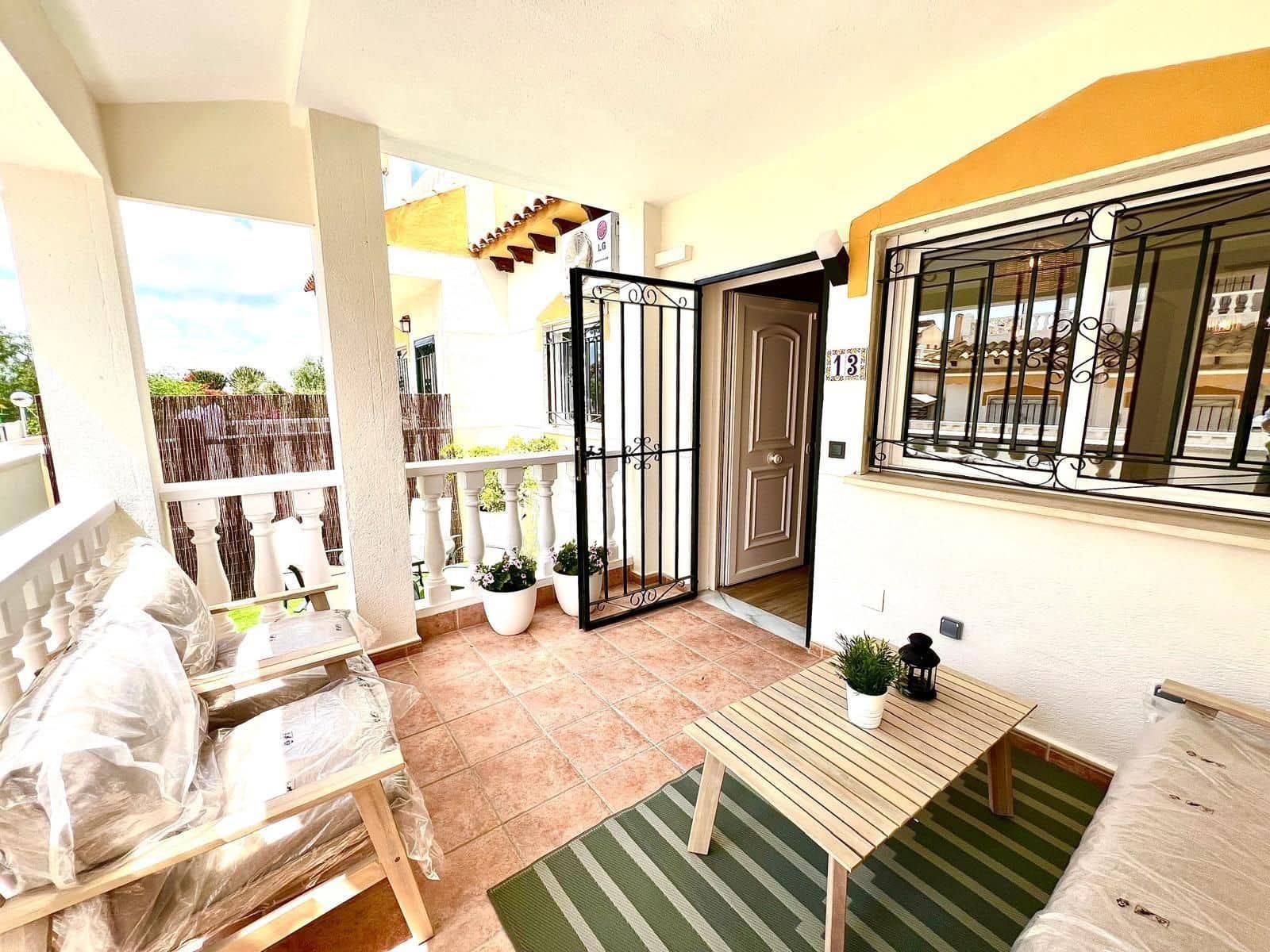 Casa de 3 habitaciones en Orihuela en venta con piscina - 279.000 € (Ref: 10106913)