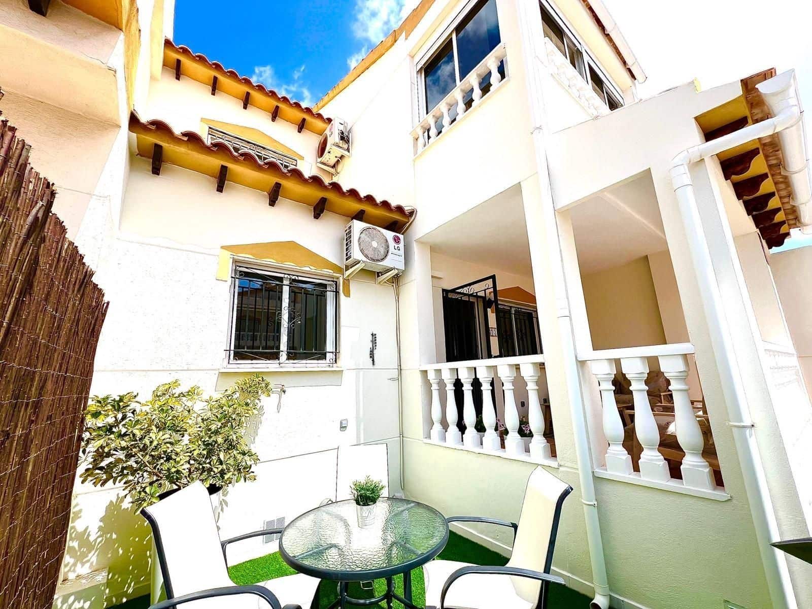 Casa de 3 habitaciones en Orihuela en venta con piscina - 279.000 € (Ref: 10106913)