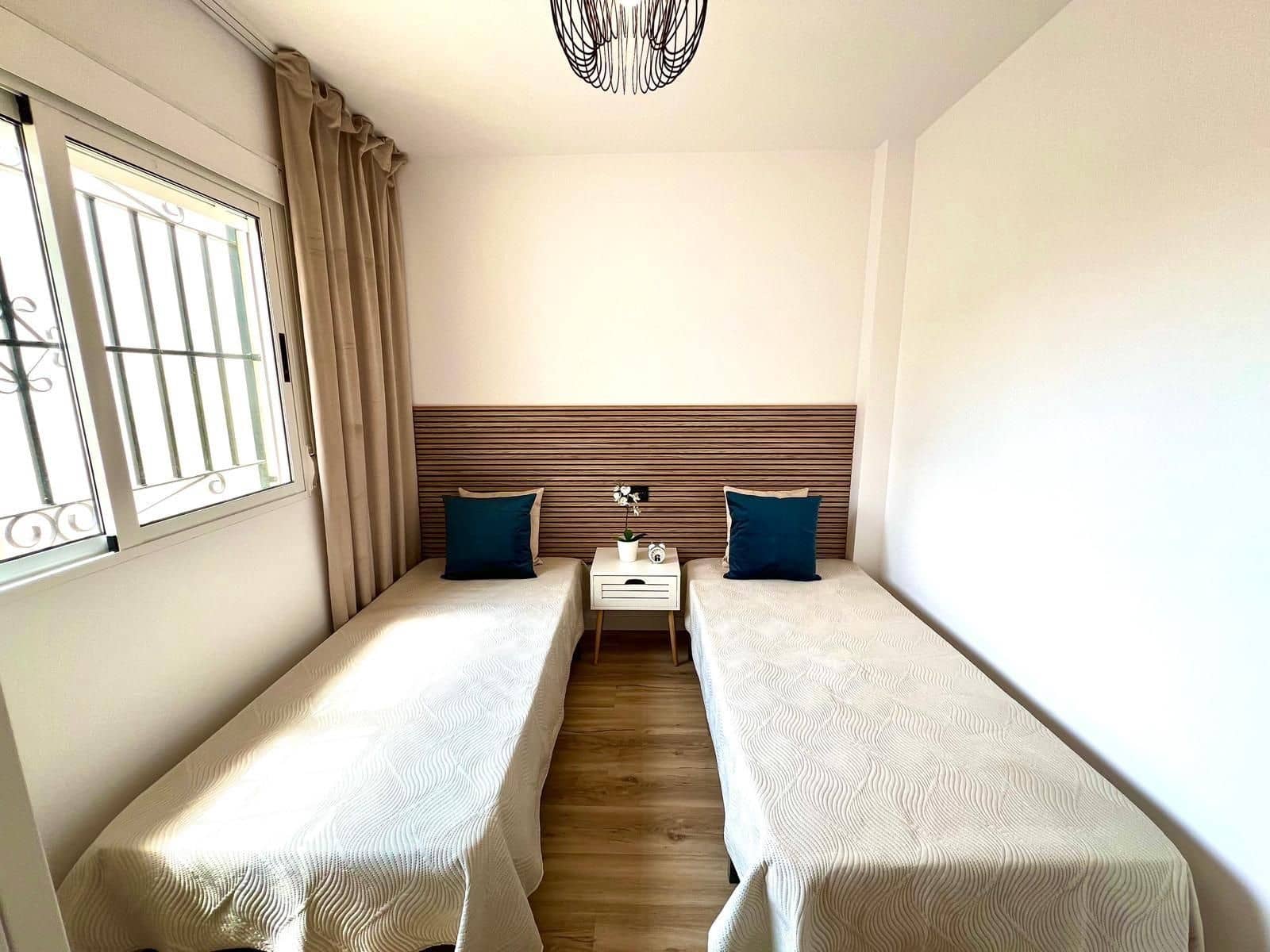 Casa de 3 habitaciones en Orihuela en venta con piscina - 279.000 € (Ref: 10106913)