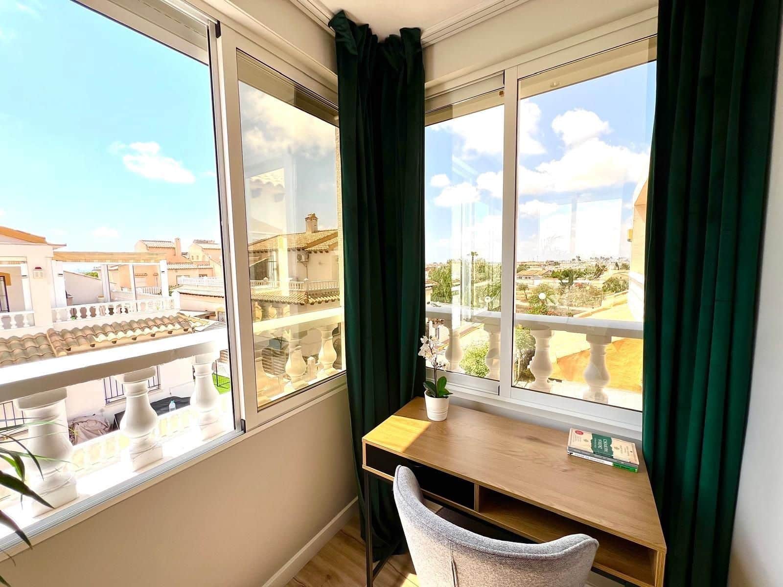 Casa de 3 habitaciones en Orihuela en venta con piscina - 279.000 € (Ref: 10106913)