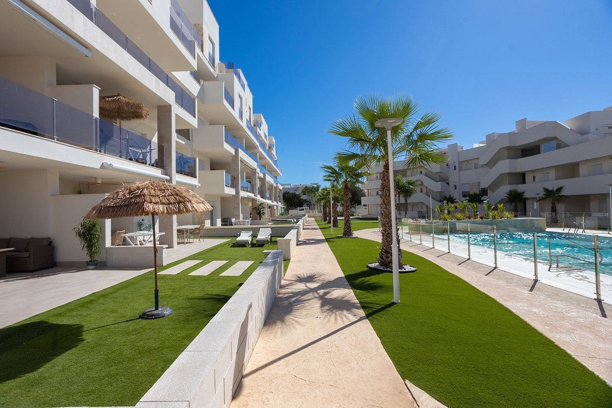2 soveværelse Lejlighed til salg i Guardamar del Segura med swimmingpool - € 295.000 (Ref: 10106927)