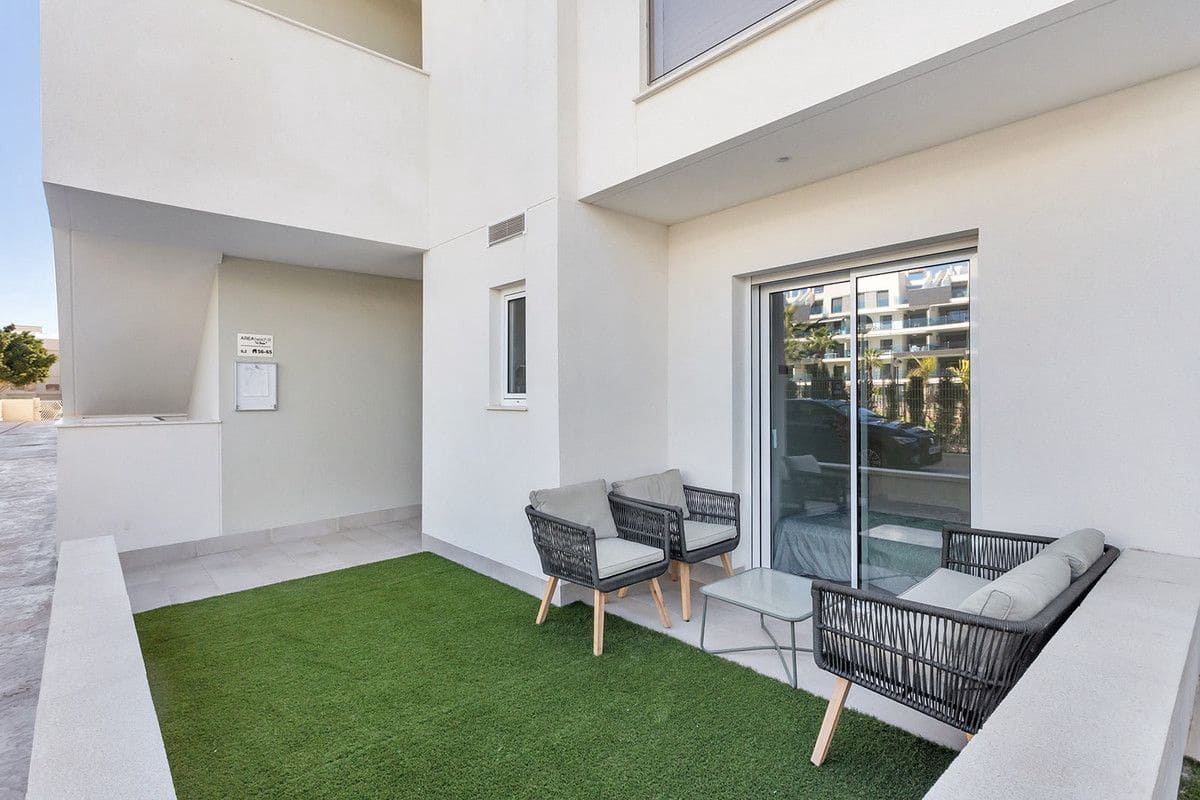 2 soveværelse Lejlighed til salg i Guardamar del Segura med swimmingpool - € 295.000 (Ref: 10106927)