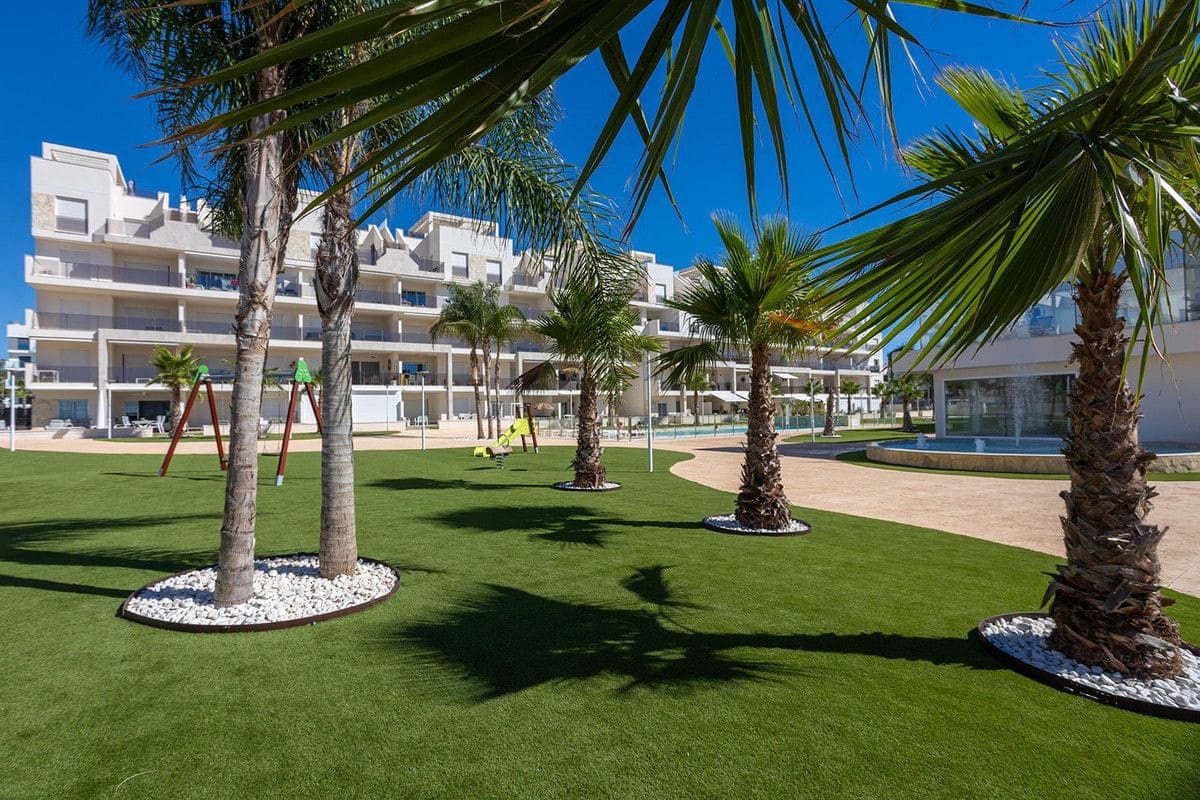 2 soveværelse Lejlighed til salg i Guardamar del Segura med swimmingpool - € 295.000 (Ref: 10106927)