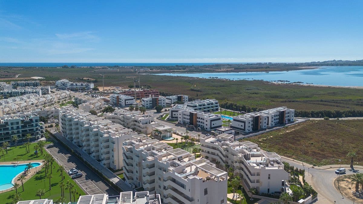 2 soveværelse Lejlighed til salg i Guardamar del Segura med swimmingpool - € 295.000 (Ref: 10106927)