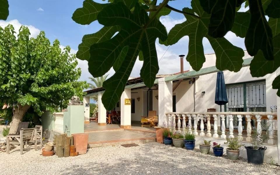 5 bedroom Villa for sale in Orihuela with pool - € 459,000 (Ref: 10107007)