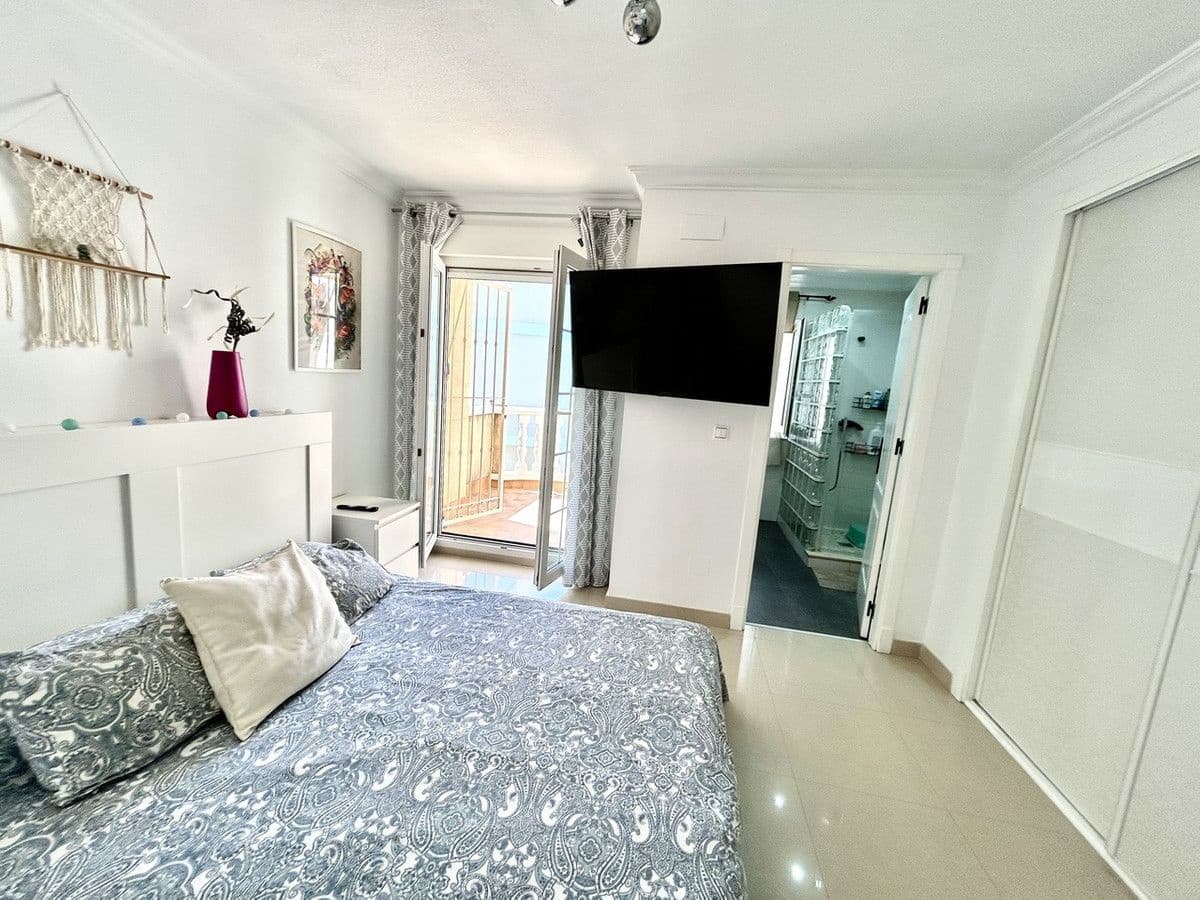 Casa de 4 habitaciones en Almoradí en venta - 229.995 € (Ref: 10107065)