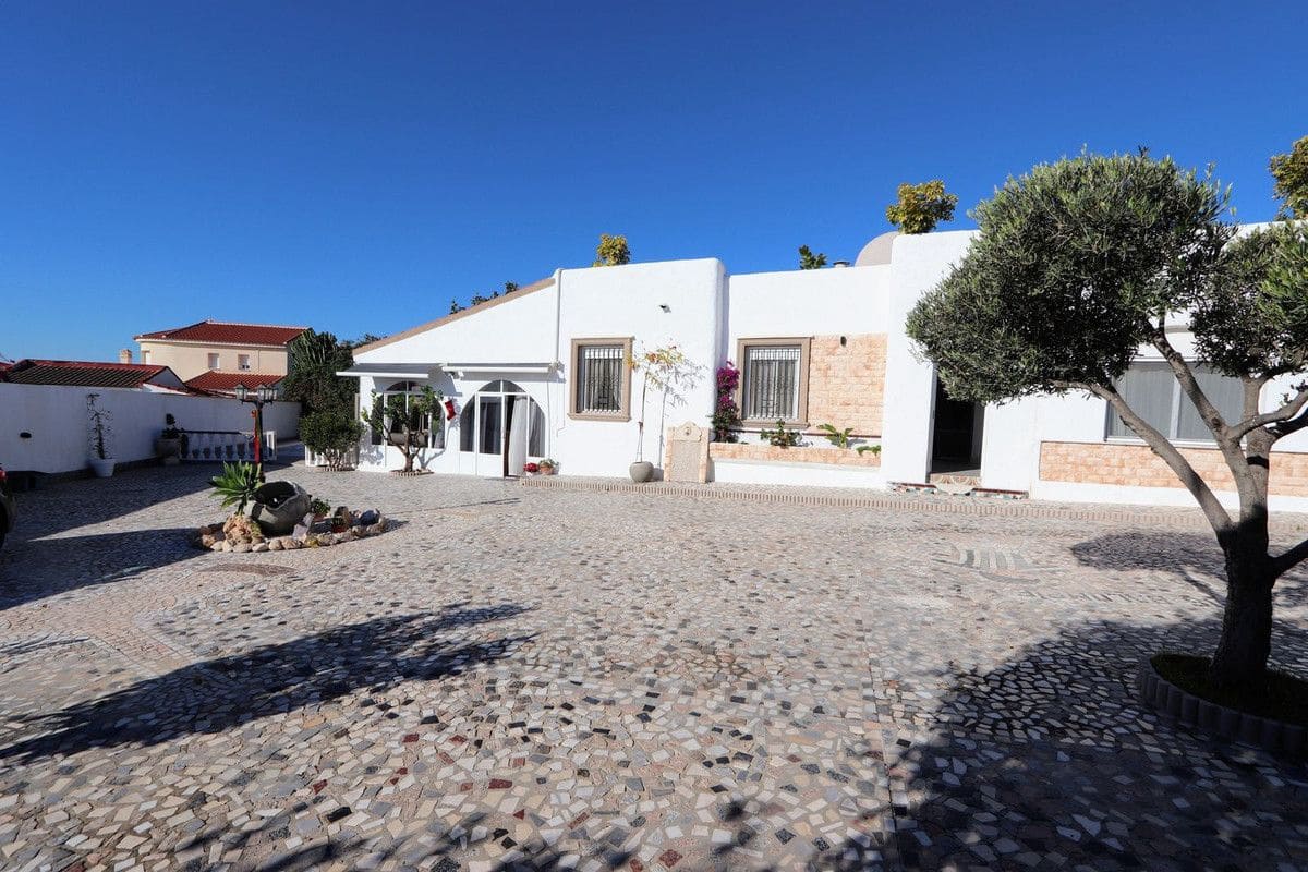 6 sovrum Villa till salu i Rojales med pool - 443 000 € (Ref: 10107095)