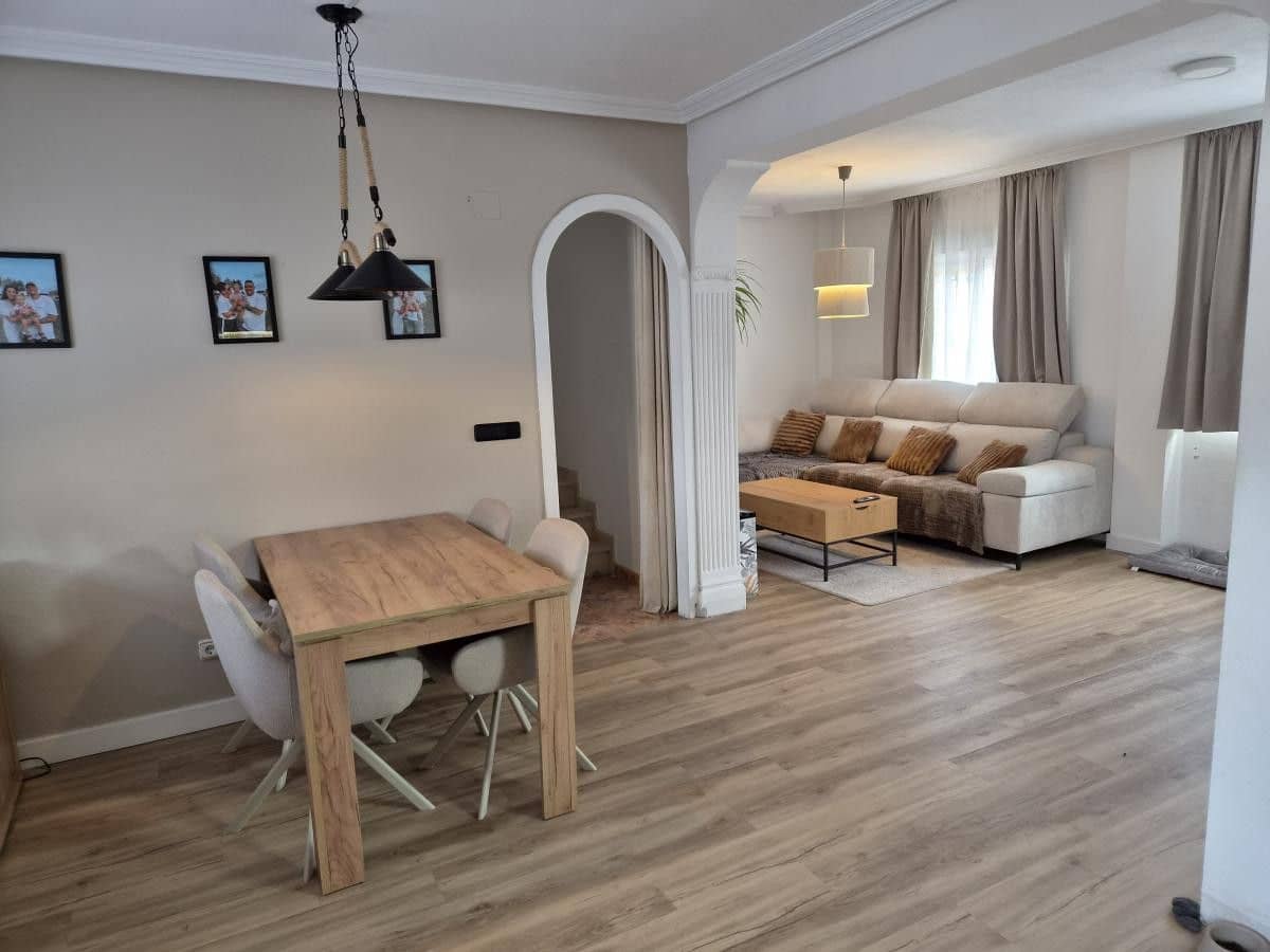Chalet de 2 habitaciones en El Mojon en venta con piscina - 254.900 € (Ref: 10107331)