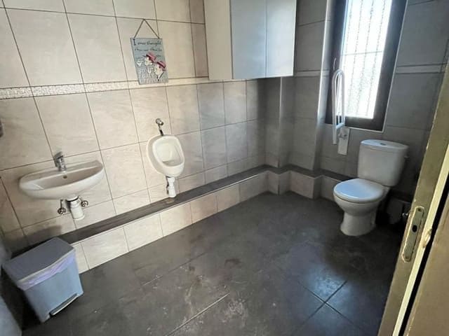 Gewerbe zu verkaufen in Lomas de Cabo Roig - Los Dolses, Orihuela - 149.900 € (Ref: 10107440)