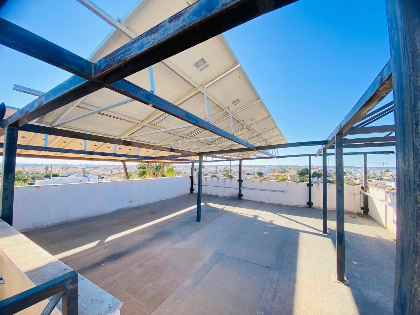 2 Zimmer Villa zu verkaufen in La Florida mit Pool - 819.900 € (Ref: 10107446)