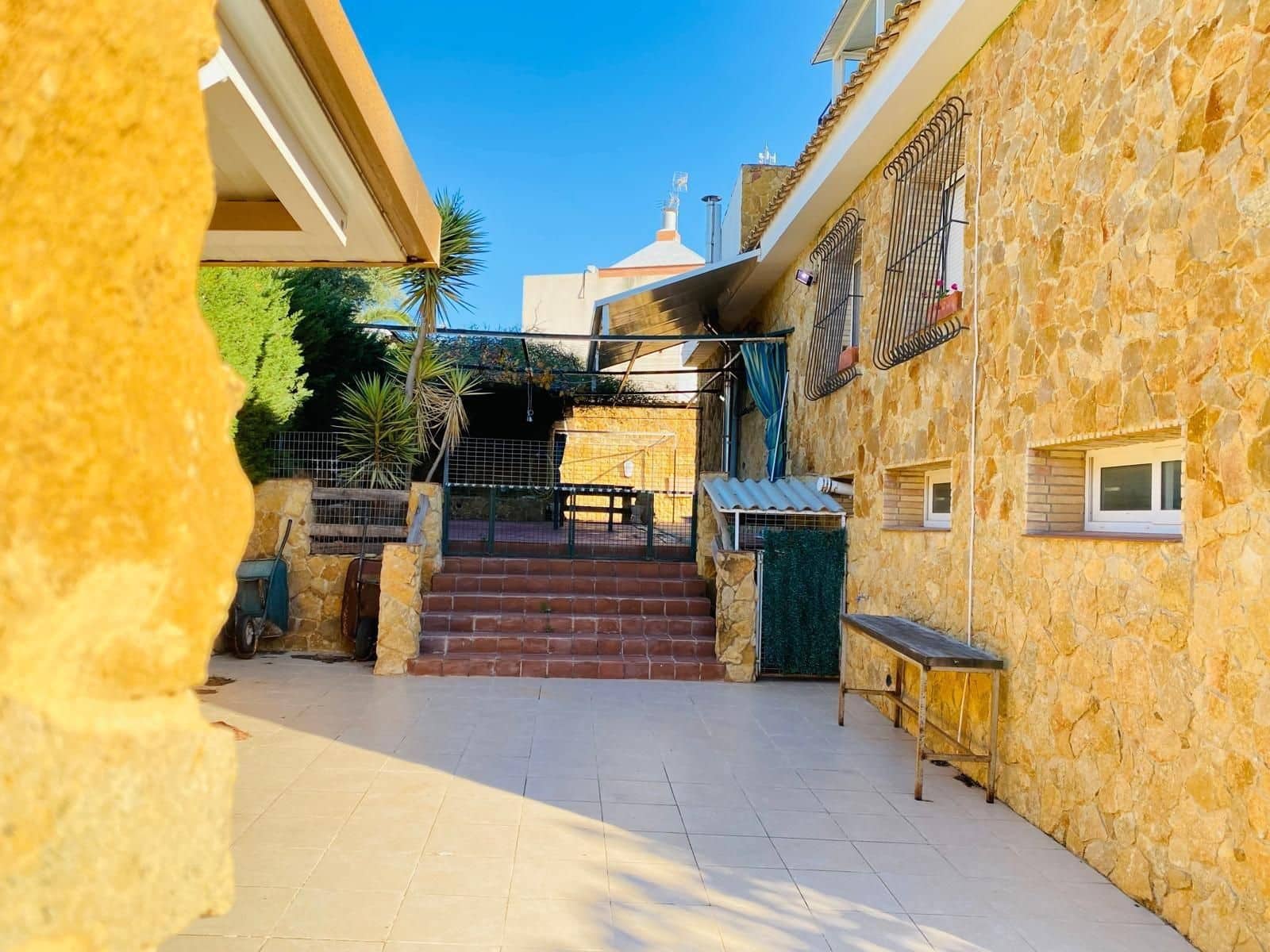 2 Zimmer Villa zu verkaufen in La Florida mit Pool - 819.900 € (Ref: 10107446)