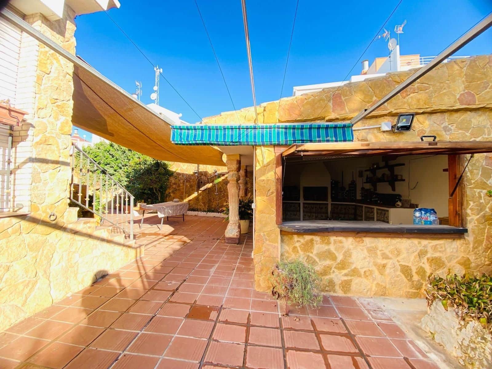 2 Zimmer Villa zu verkaufen in La Florida mit Pool - 819.900 € (Ref: 10107446)