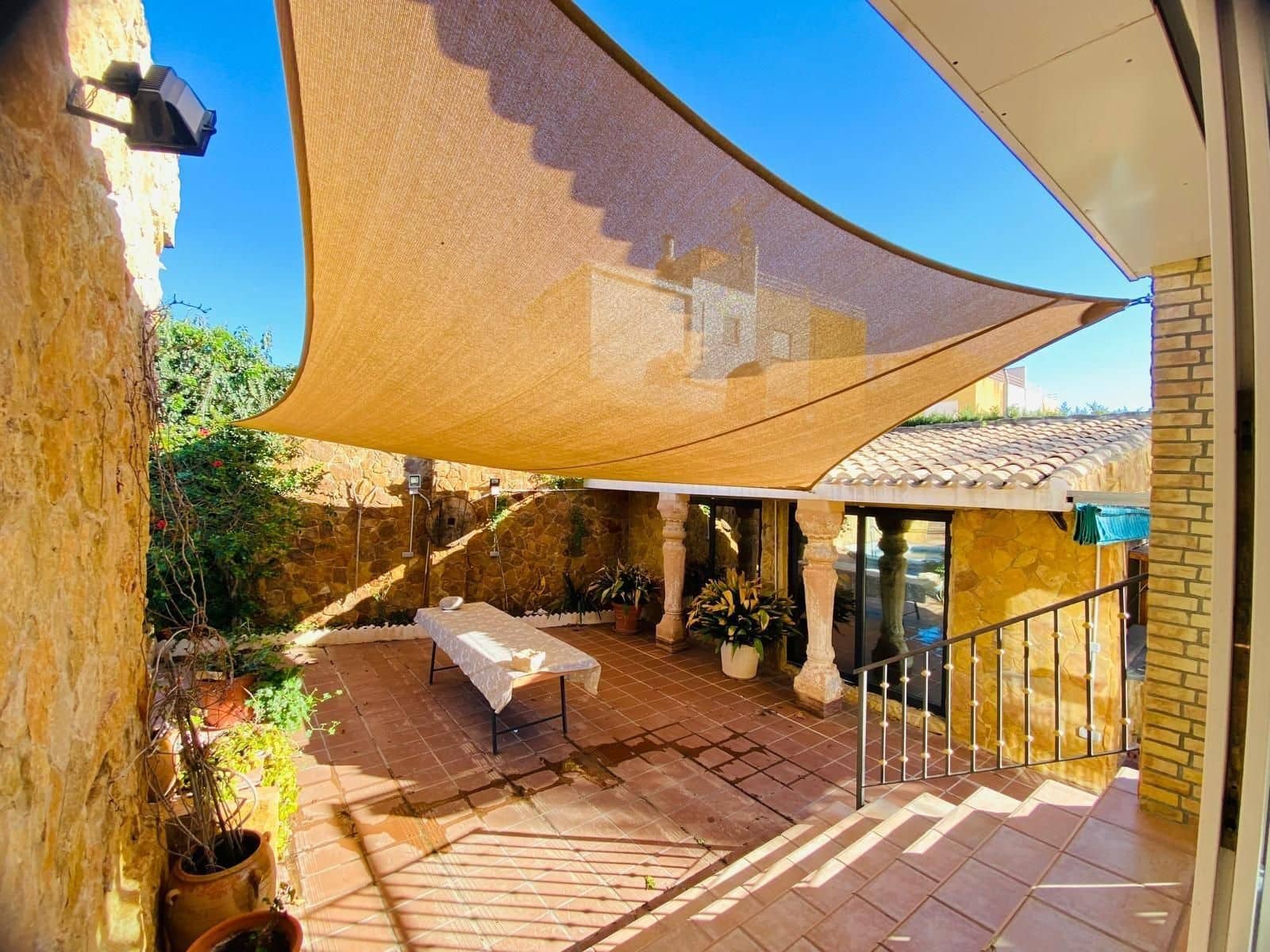 2 Zimmer Villa zu verkaufen in La Florida mit Pool - 819.900 € (Ref: 10107446)