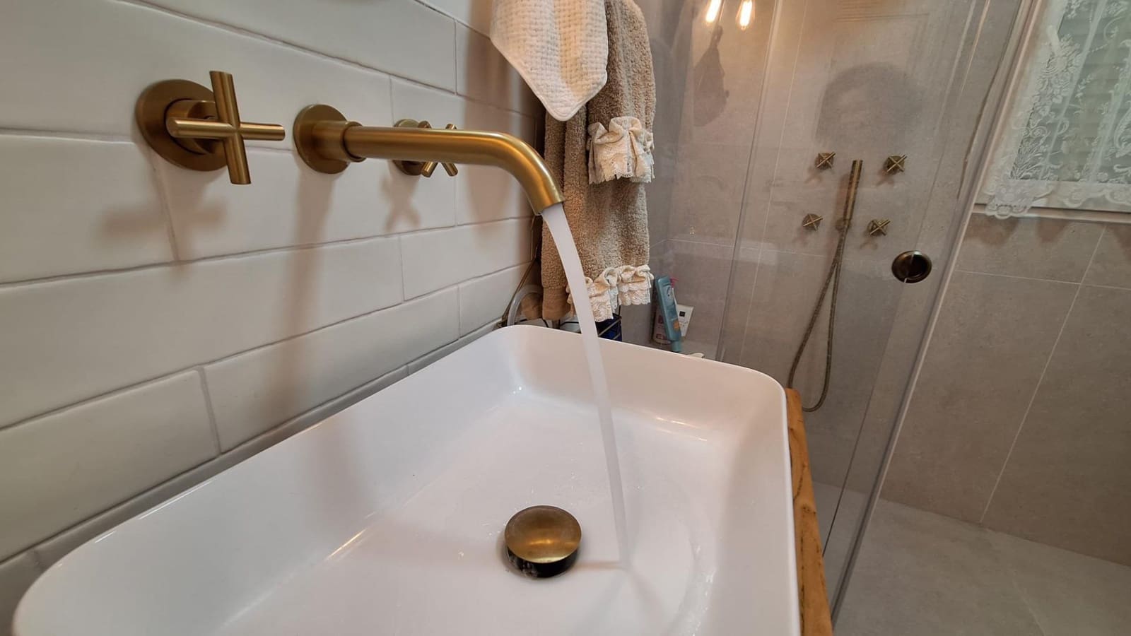 4 quarto Moradia para venda em La Siesta com piscina - 490 000 € (Ref: 10108339)