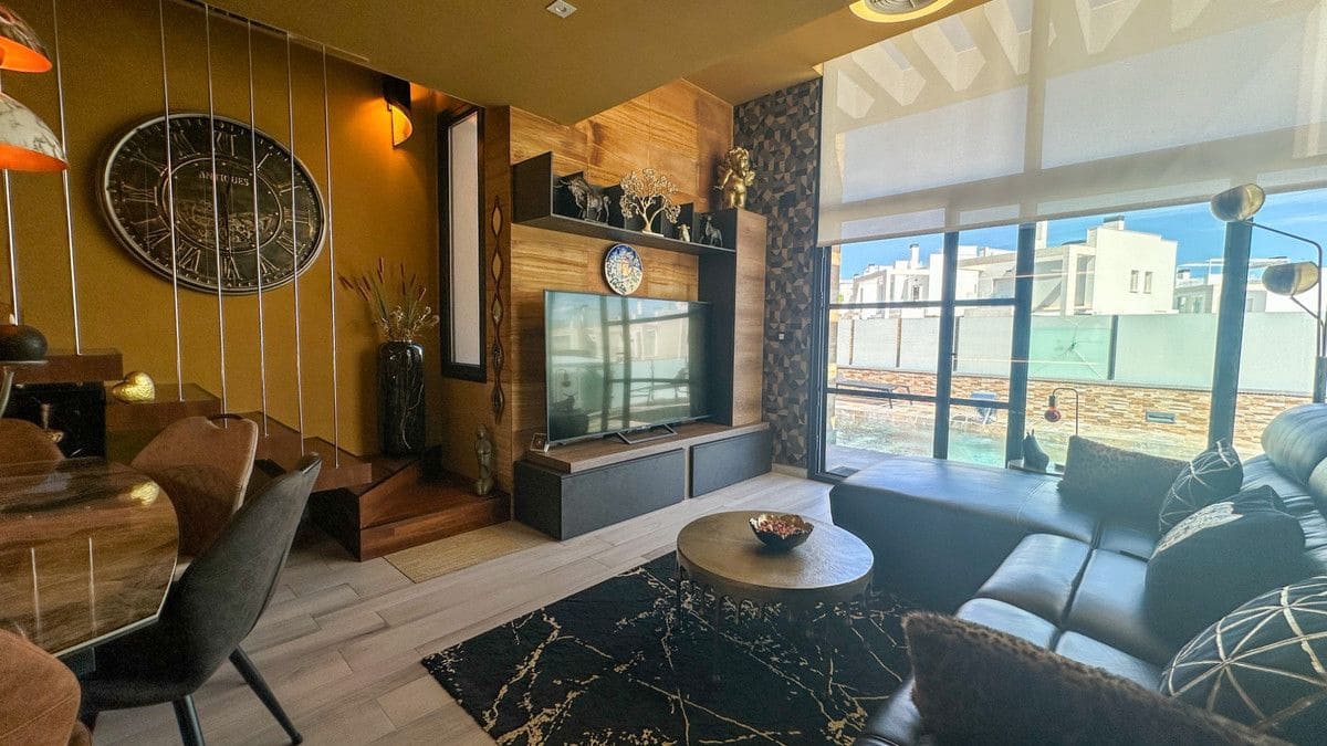 3 makuuhuone Huvila myytävänä paikassa Las Ramblas Golf mukana uima-altaan - 570 000 € (Ref: 10108348)