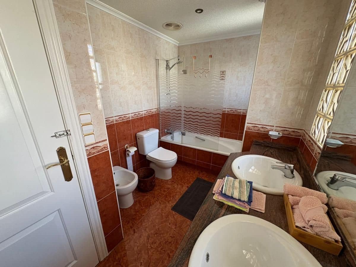 4 sovrum Villa till salu i Torrevieja - 594 900 € (Ref: 10109135)