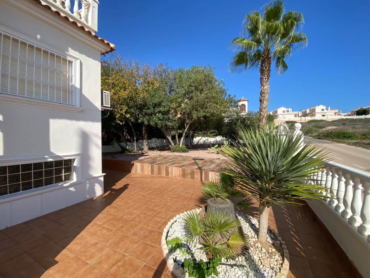 4 sovrum Villa till salu i Torrevieja - 594 900 € (Ref: 10109135)