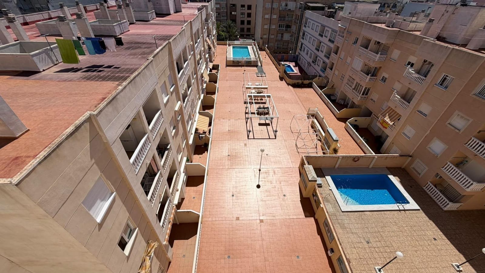 2 soveværelse Lejlighed til salg i Torrevieja med swimmingpool - € 175.900 (Ref: 10109138)