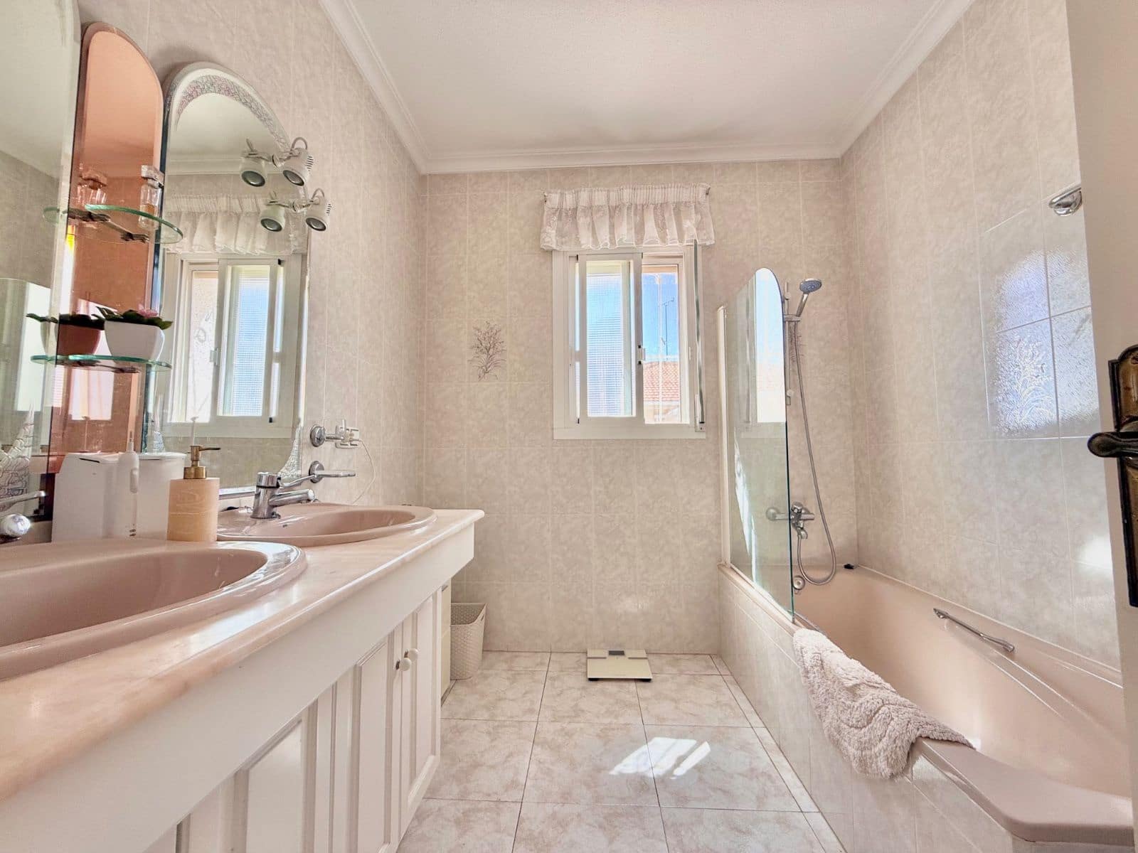 4 soverom Villa til salgs i Rojales med svømmebasseng - € 690 000 (Ref: 10109142)