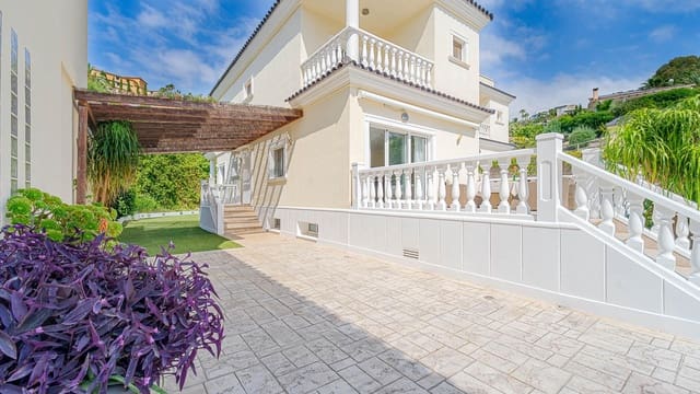 5 bedroom Villa for sale in Coveta Fuma, El Campello with pool - € 490,000 (Ref: 10109146)