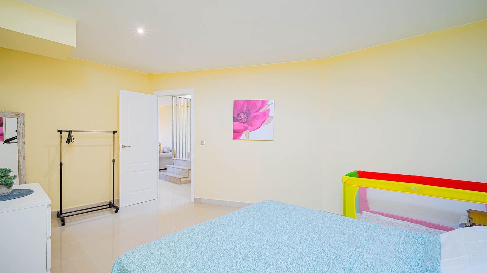 5 bedroom Villa for sale in El Campello with pool - € 490,000 (Ref: 10109146)