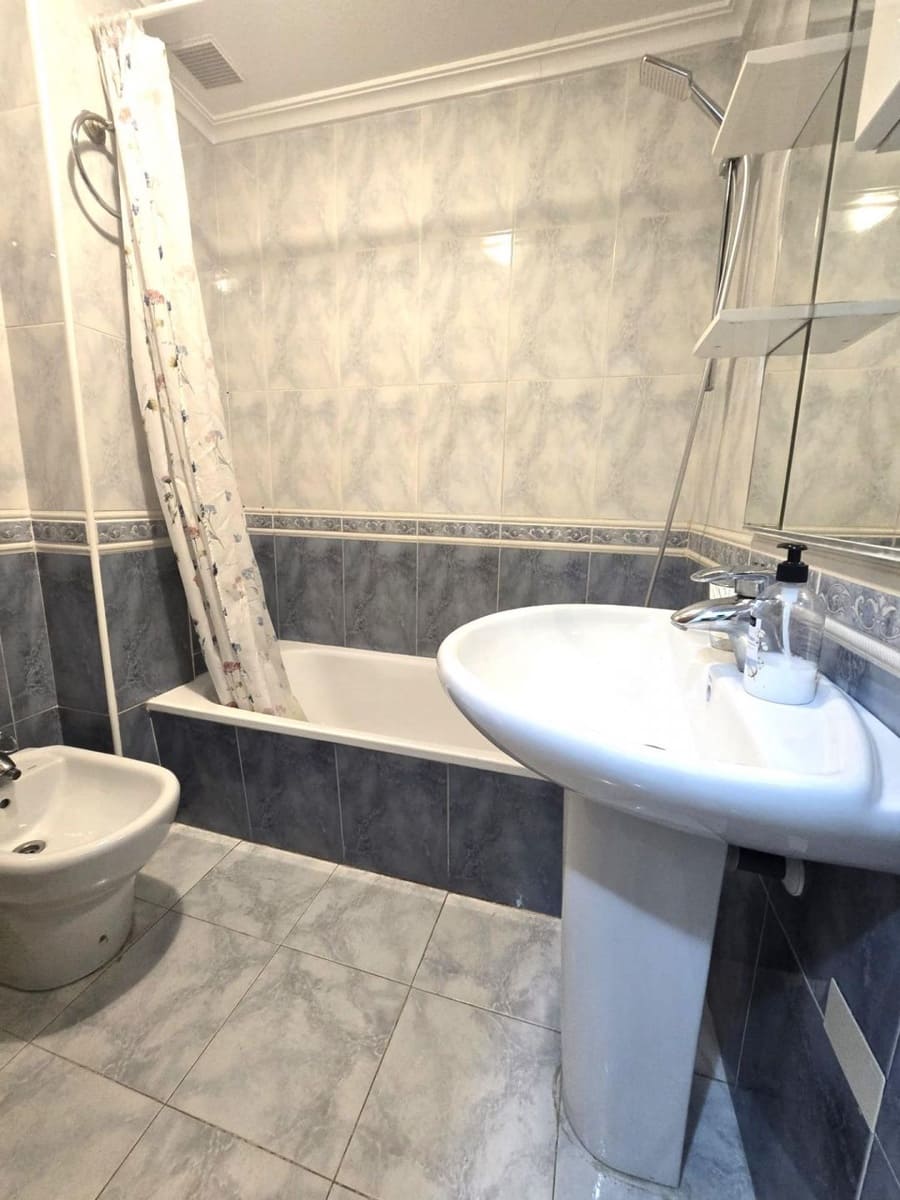 3 soveværelse Lejlighed til salg i Torrevieja - € 239.000 (Ref: 10109150)
