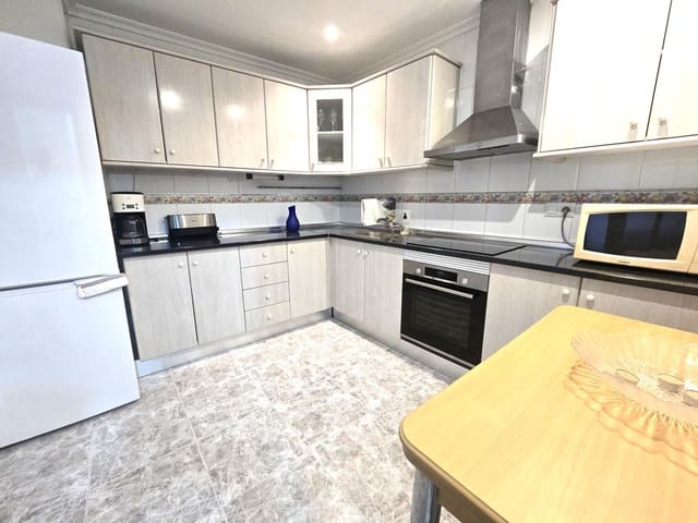 3 soveværelse Lejlighed til salg i Las Piscinas Naturales, Torrevieja - € 239.000 (Ref: 10109150)
