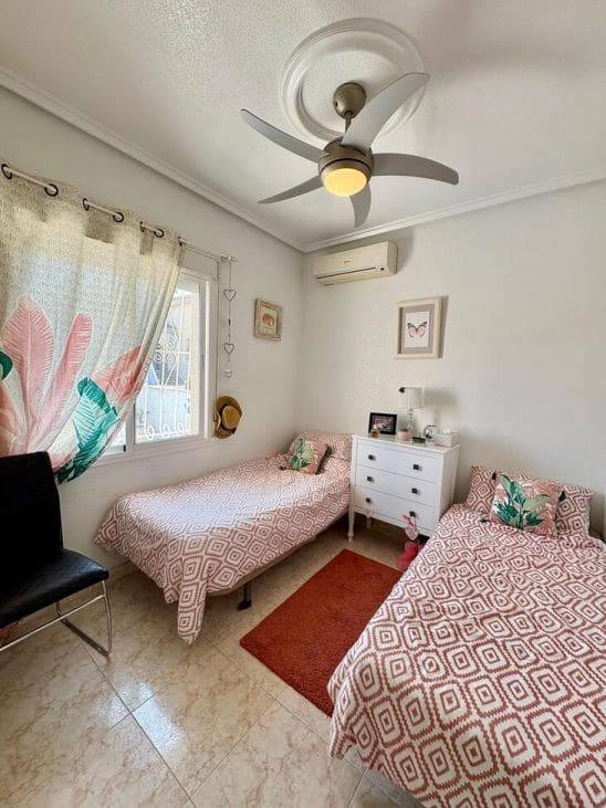 Chalet de 3 habitaciones en Formentera del Segura en venta con piscina - 420.000 € (Ref: 10109151)