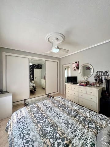 Chalet de 3 habitaciones en Formentera del Segura en venta con piscina - 420.000 € (Ref: 10109151)