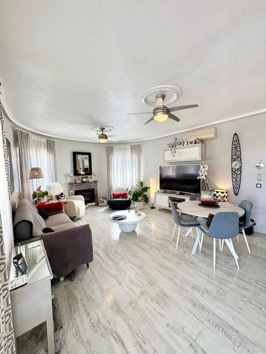 Chalet de 3 habitaciones en Formentera del Segura en venta con piscina - 420.000 € (Ref: 10109151)