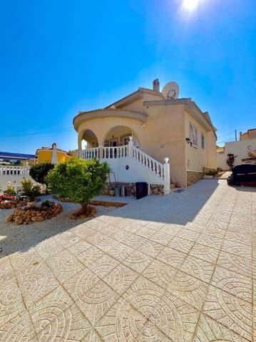 Chalet de 3 habitaciones en Formentera del Segura en venta con piscina - 420.000 € (Ref: 10109151)