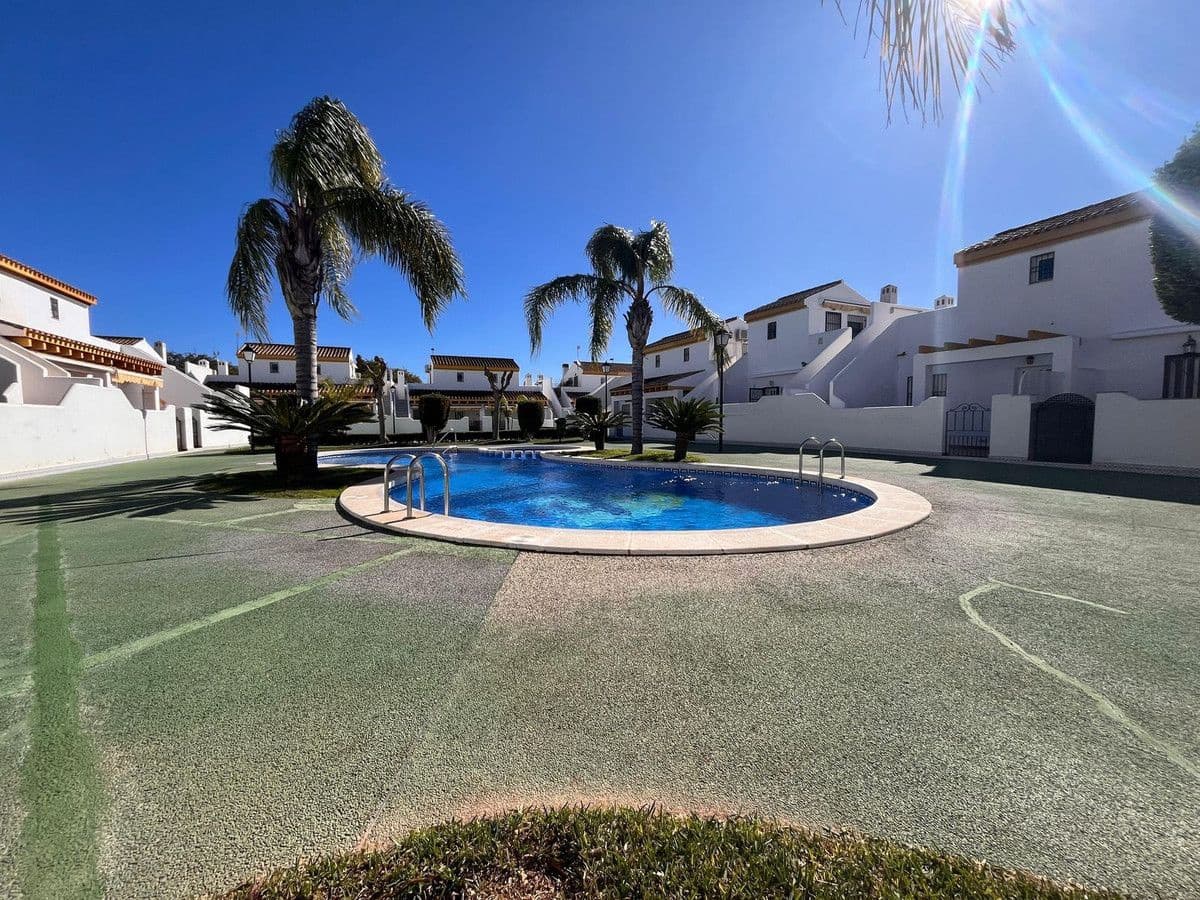 2 sovrum Hus till salu i Torre de la Horadada med pool - 265 000 € (Ref: 10109958)