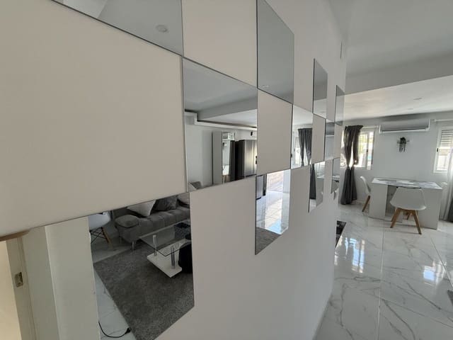 2 camera da letto Bungalow in vendita in Puerto Deportivo, Torrevieja con piscina - 198.000 € (Rif: 10109977)