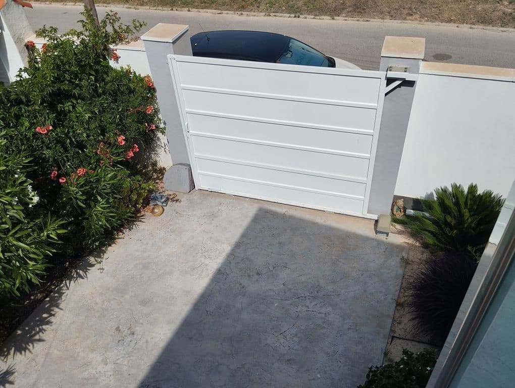 2 quarto Moradia Geminada para venda em Torrevieja com piscina - 465 000 € (Ref: 10110176)