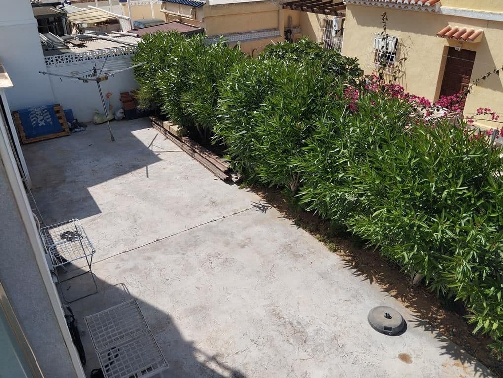 2 quarto Moradia Geminada para venda em Torrevieja com piscina - 465 000 € (Ref: 10110176)