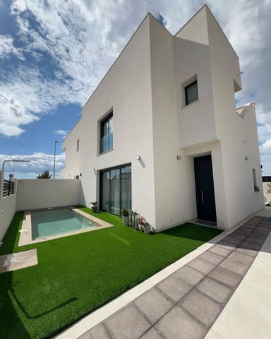 Pareado de 2 habitaciones en Benijófar en venta con piscina - 365.000 € (Ref: 10110179)