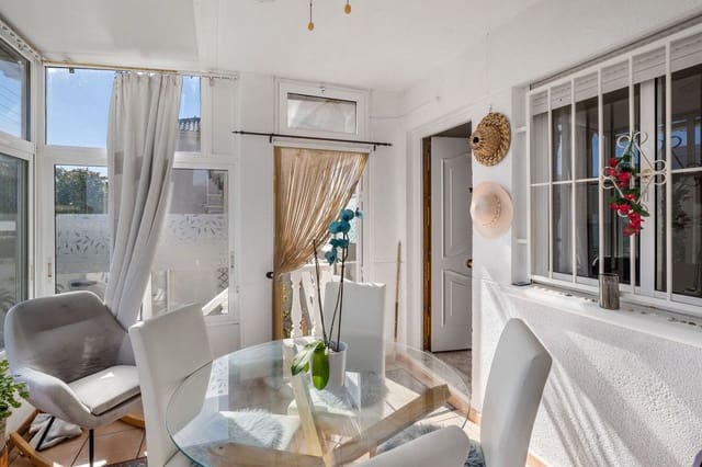 2 soveværelse Semi-Rækkehus til salg i Los Balcones - Los Altos, Orihuela med swimmingpool - € 189.000 (Ref: 10110199)