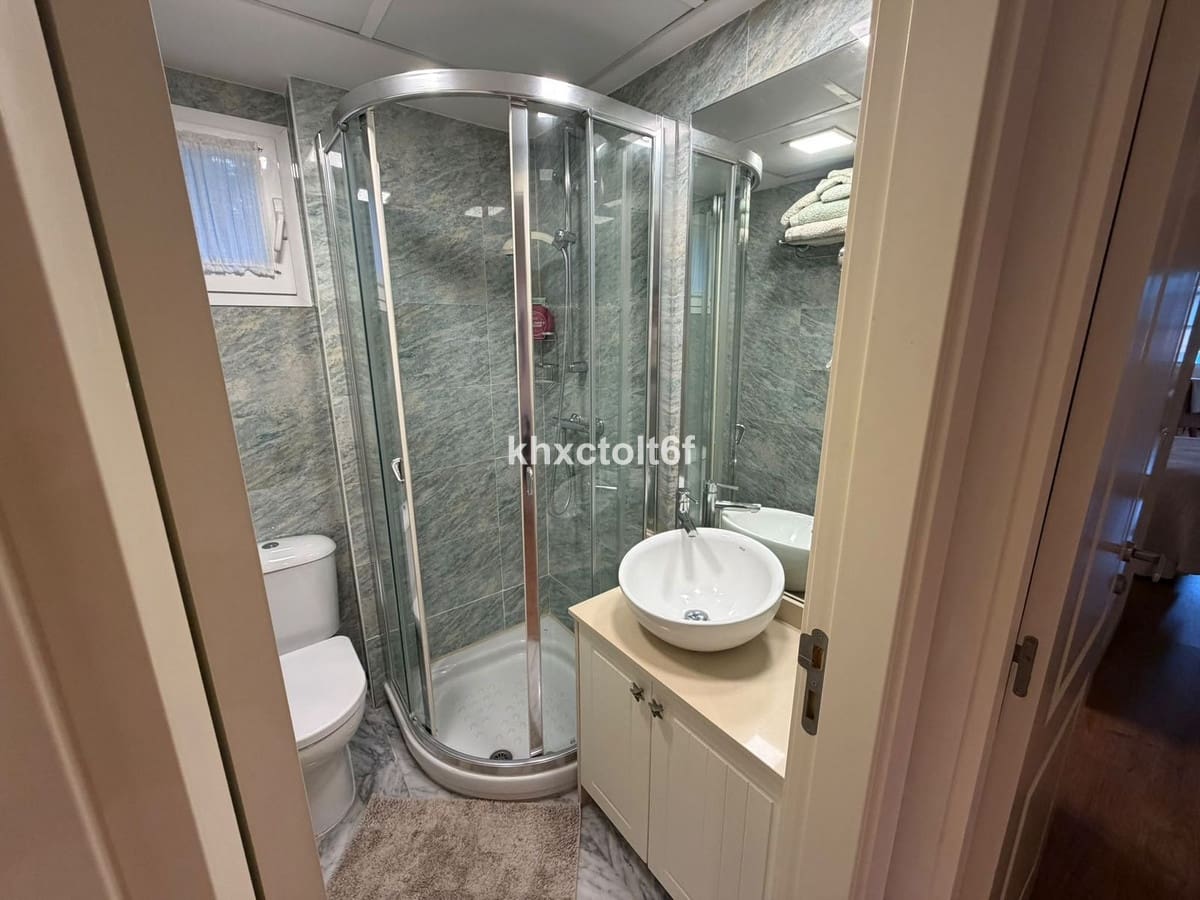 2 bedroom Apartment for sale in Marbella with pool garage - € 645,000 (Ref: 10121881)