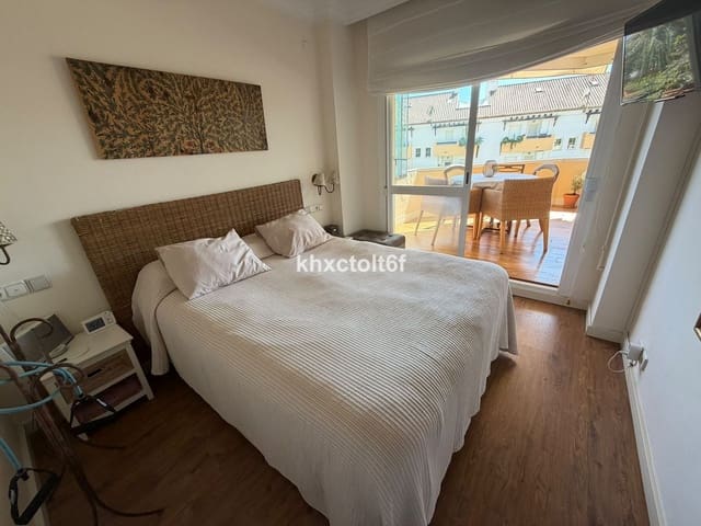 2 bedroom Apartment for sale in Bahía de Marbella, Marbella with pool garage - € 645,000 (Ref: 10121881)