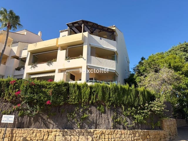 2 bedroom Apartment for sale in Bahía de Marbella, Marbella with pool garage - € 645,000 (Ref: 10121881)