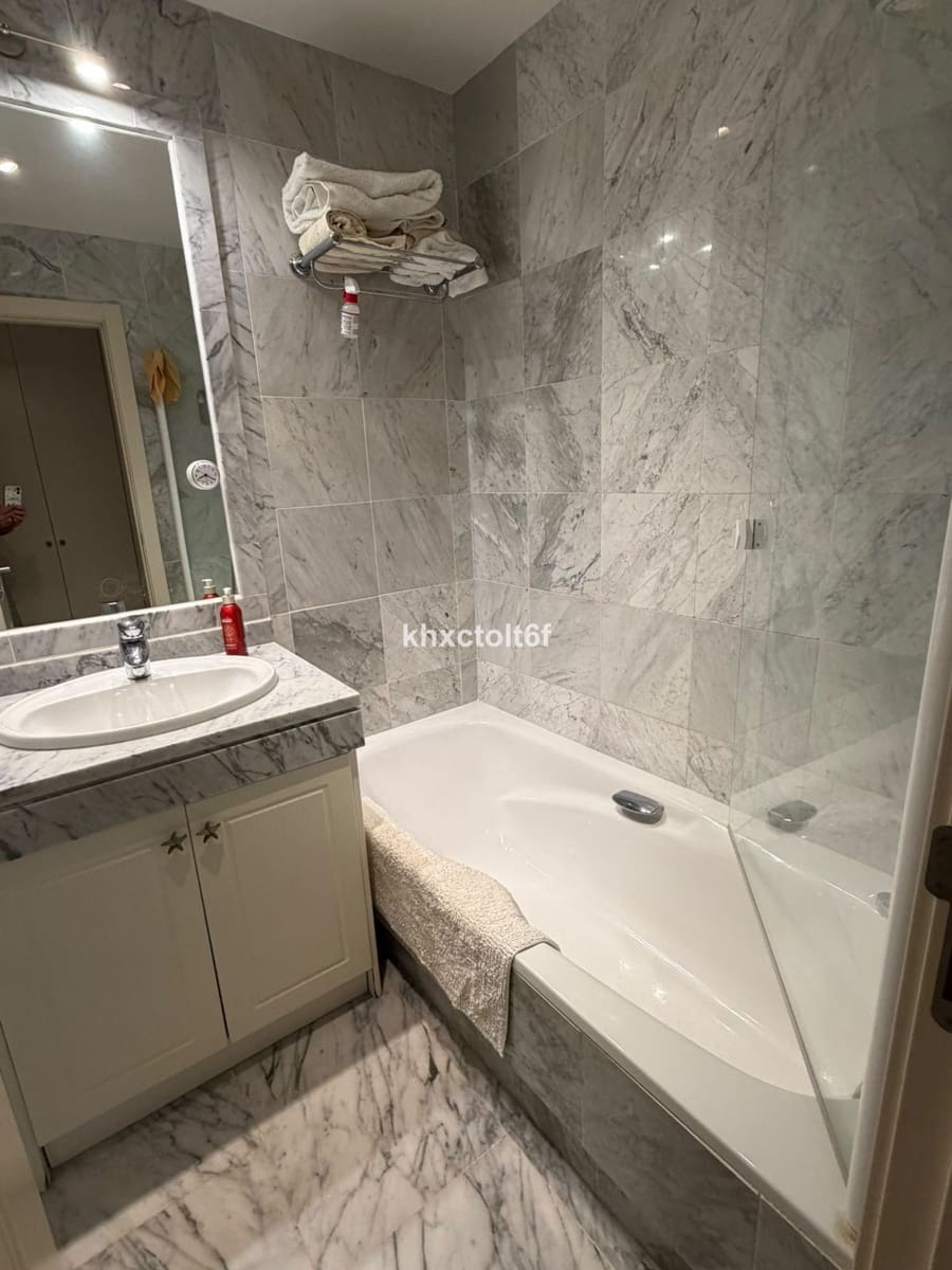 2 bedroom Apartment for sale in Marbella with pool garage - € 645,000 (Ref: 10121881)