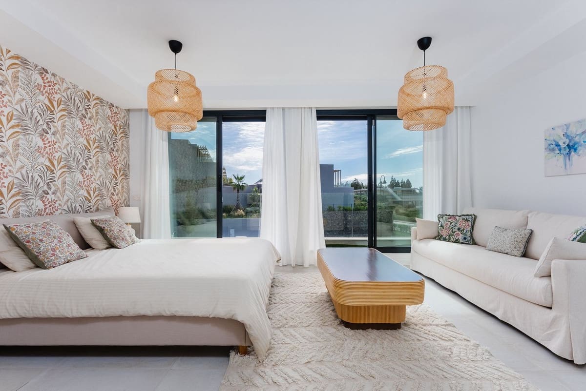 3 soveværelse Byhus til salg i Mijas Costa med swimmingpool garage - € 790.000 (Ref: 10121885)