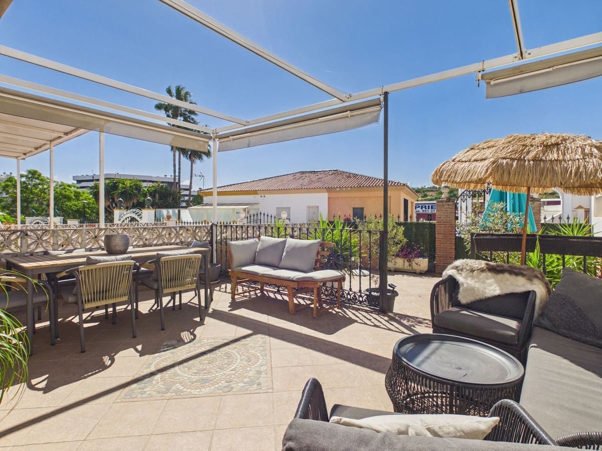3 soverom Hus til salgs i Estepona med garasje - € 575 000 (Ref: 10121914)