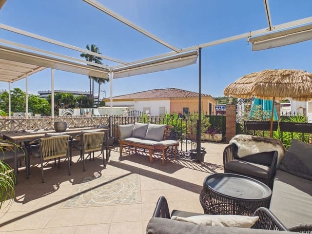 3 bedroom Townhouse for sale in Huerta Nueva, Estepona with garage - € 575,000 (Ref: 10121914)
