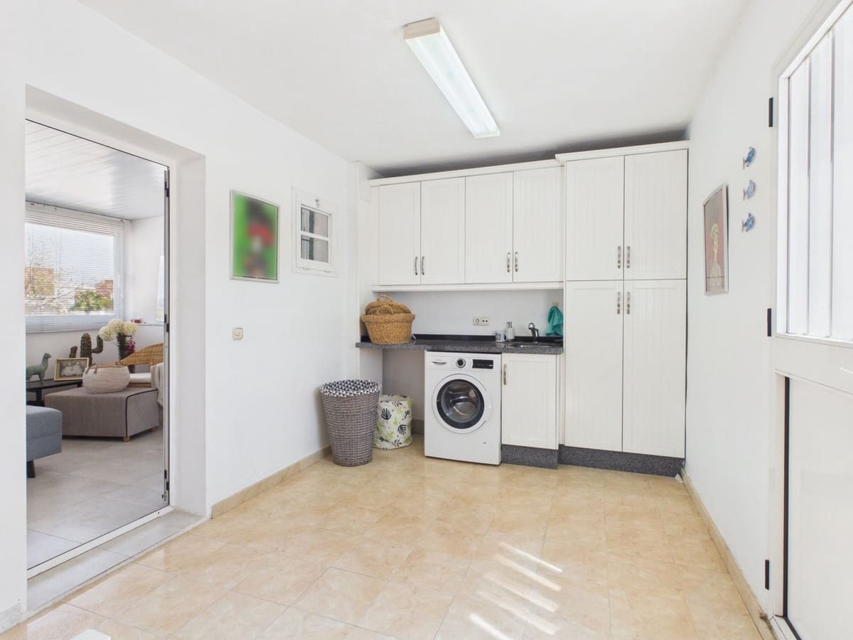 3 soverom Hus til salgs i Estepona med garasje - € 575 000 (Ref: 10121914)
