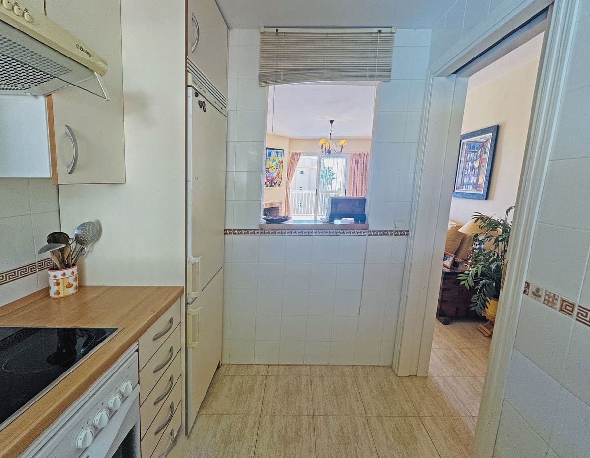 1 slaapkamer Appartement te koop in Calahonda met zwembad - € 260.000 (Ref: 10121917)