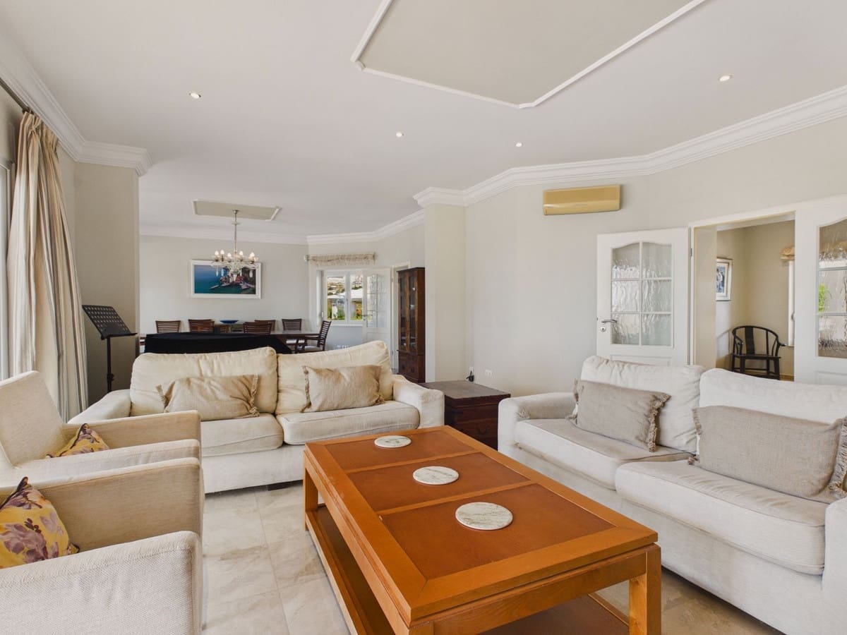 6 sovrum Villa till salu i Benahavis med pool garage - 2 950 000 € (Ref: 10121918)