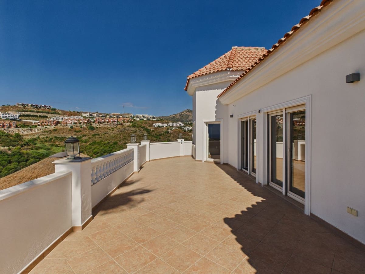 6 sovrum Villa till salu i Benahavis med pool garage - 2 950 000 € (Ref: 10121918)