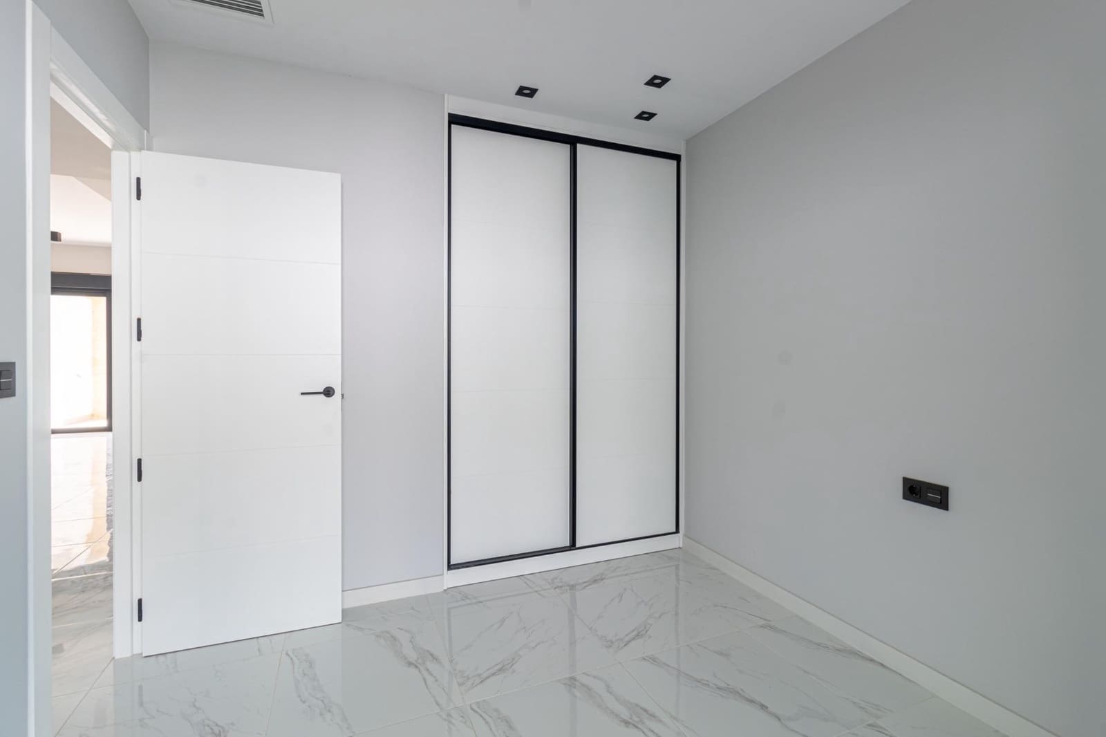 Apartamento de 3 habitaciones en Orihuela Costa en venta con piscina garaje - 399.000 € (Ref: 10121927)